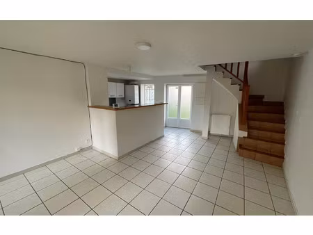 location maison  m² t-4 à chambry  950 €