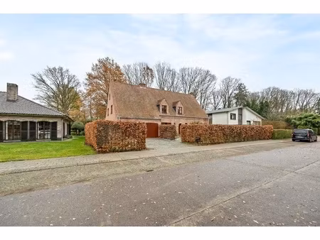 huis te koop in kapellen met 7 slaapkamers