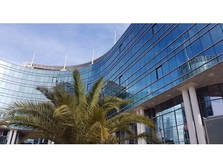 location bureaux 47 m² à 121 m²