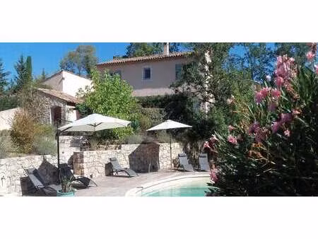 villa avec piscine fayence (83)