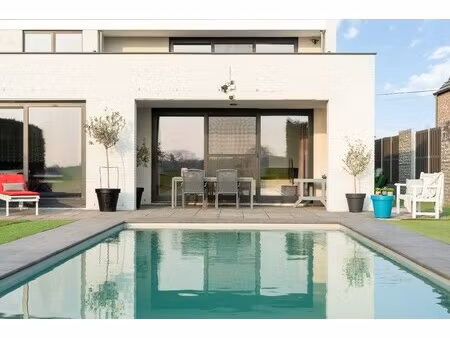 huis te koop in weelde met 4 slaapkamers