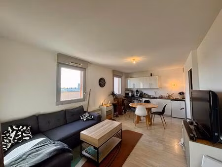 location appartement 2 pièces 42m² trelaze 49800