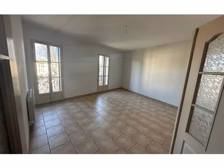 location appartement  m² t-3 à lunel  768 €