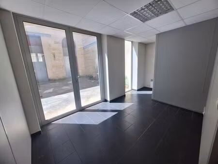 location bureaux 93 m² à 185 m²