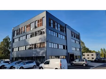 vente bureaux 138 m² à 141 m²