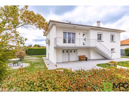 villeneuve sur lot maison d'environ 100 m2  4 chambres avec