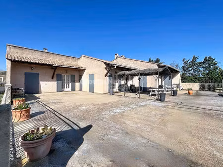 special investisseur : grande maison à châteauneuf du pape