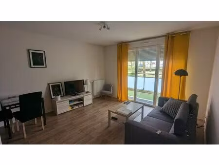 très beau t3 avec balcon et parking