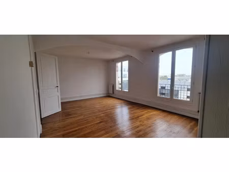 location appartement 3 pièces 80.65 m² à saint-ouen (93400)  1 683 €