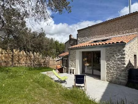 vente maison à cugand (85610) : à vendre / 101m² cugand