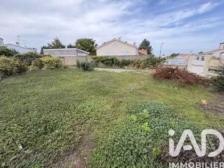 vente terrain à challans (85300) : à vendre / 199m² challans