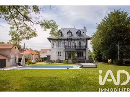 manoir à crouy-sur-ourcq (77840)