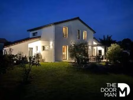 vente maison piscine à sainte-pazanne (44680) : à vendre piscine / 146m² sainte-pazanne