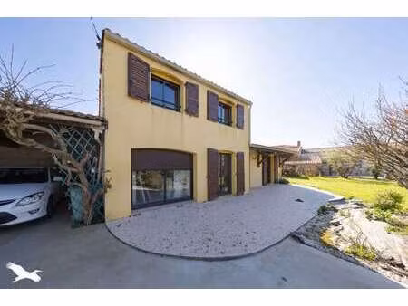 vente maison à landeronde (85150) : à vendre / 128m² landeronde