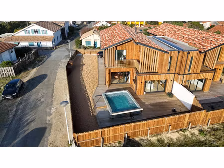 vente maison 5 pièces 160 m² saint-julien-en-born (40170)