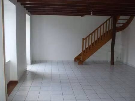 location maison aux herbiers (85500) : à louer / 70m² les herbiers