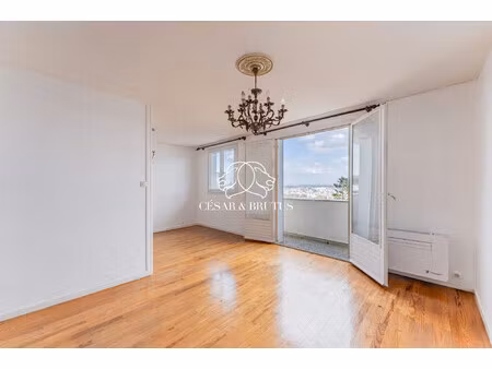 t3 lumineux avec vue panoramique et balcon – la mulatière