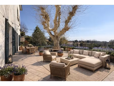 rare neuville sur saone. appartement 137m2 hab env. terrasse