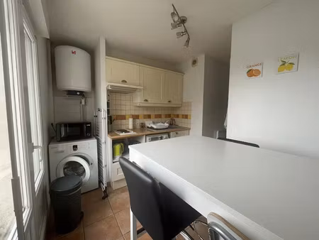location meublée appartement 1 pièce 26 m² à vire normandie (14500)  320 €