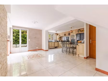 vente maison 5 pièces 109 m² port-de-bouc (13110)