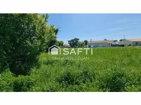 terrain plat 795 m²