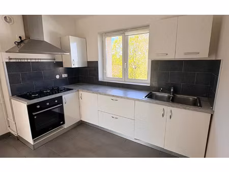 location appartement  55.3 m² t-3 à terville  850 €