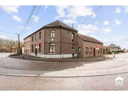 maison semi-ouverte avec pièce polyvalente à budingen