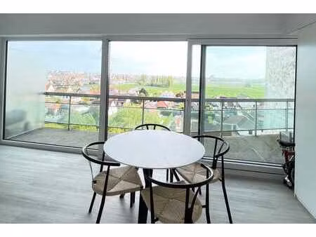 superbe studio récemment rénové à vendre à knokke