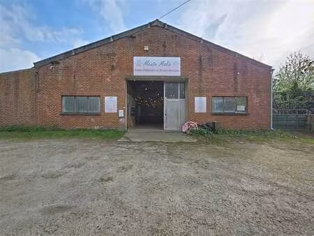 entrepôt à louer avec belle superficie de stockage