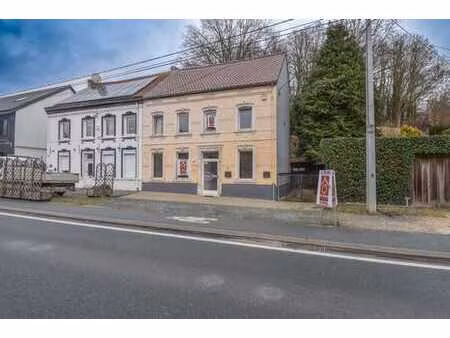 immeuble mixte idéalement situé au cœur de hamme-mille