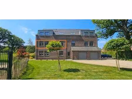 lumineux appartement 2 ch avec terrasse + garage fermé et em