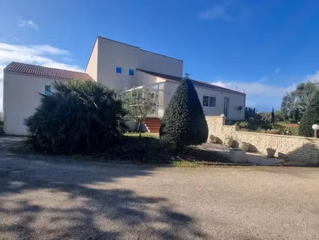 vente propriété 10 pièces 307 m² à la jonchère (85540)  492 100 €