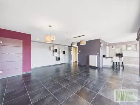 superbe appartement à louer à libramont !