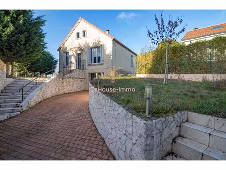 vente maison 5 pièces 135 m² à feucherolles (78810)  520 000 €