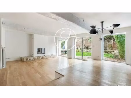 maison de luxe à louer dans le quartier centre ville