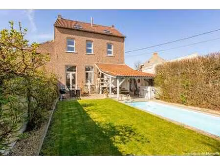 maison de caractère avec 4 chambres à gingelom