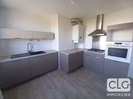 location appartement 3 pièces à quimper (29000) : à louer 3 pièces / 81m² quimper