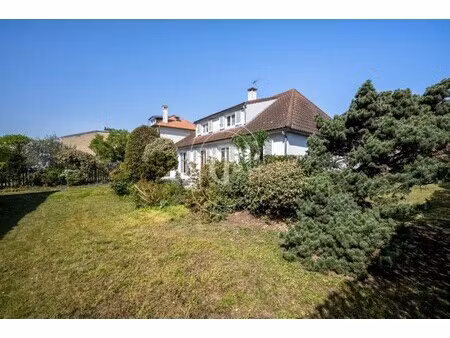 maison de luxe à vendre dans le quartier centre ville