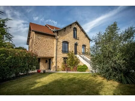 maison de luxe à vendre à maurecourt