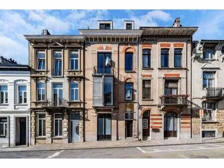 immeuble de rapport entièrement rénové !