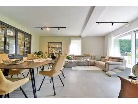 appartement rez-de-jardin 3 chambres avec terrasse et jardin