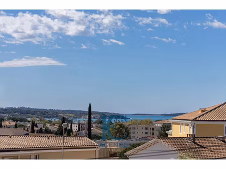 vente maison 5 pièces 165 m² à sanary-sur-mer (83110)  780 000 €