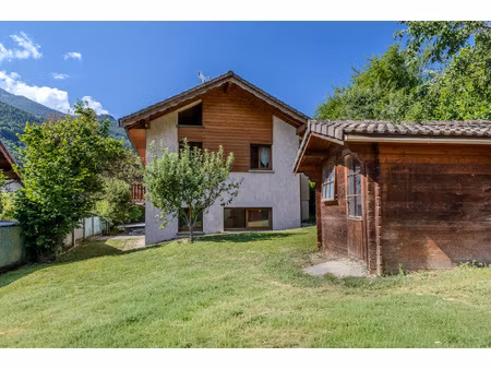 deux maisons mitoyennes - villette  proche d'aime-la plagne