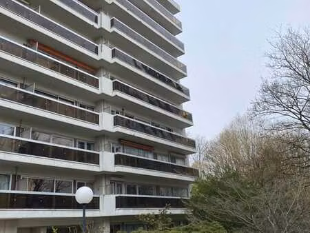 lumineux appartement avec une terrasse - viager occupe