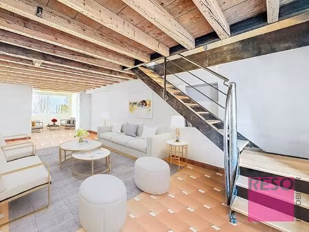 charmante maison mitoyenne au calme absolu