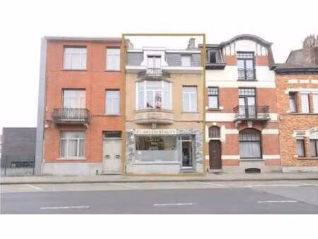 immeuble mixte – commerce et triplex avec jardin de 240m²