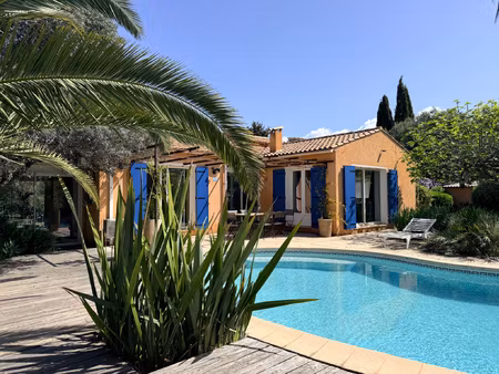 bagnols en foret villa individuelle 200m2 env terrain 2000m2