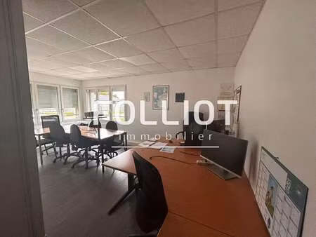 location bureaux et commerces à avranches (50300) : à louer / 150m² avranches
