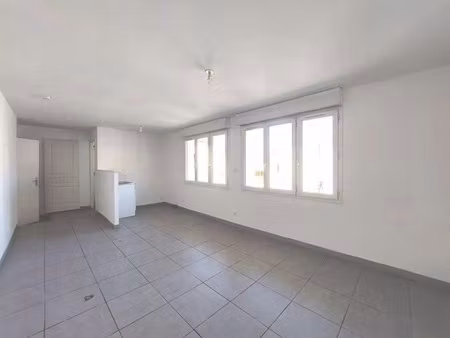 location appartement 1 pièce 38 m² à lunel (34400)