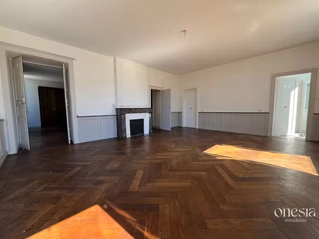 vente appartement 4 pièces 148 m² à oloron-sainte-marie (64400)  155 500 €